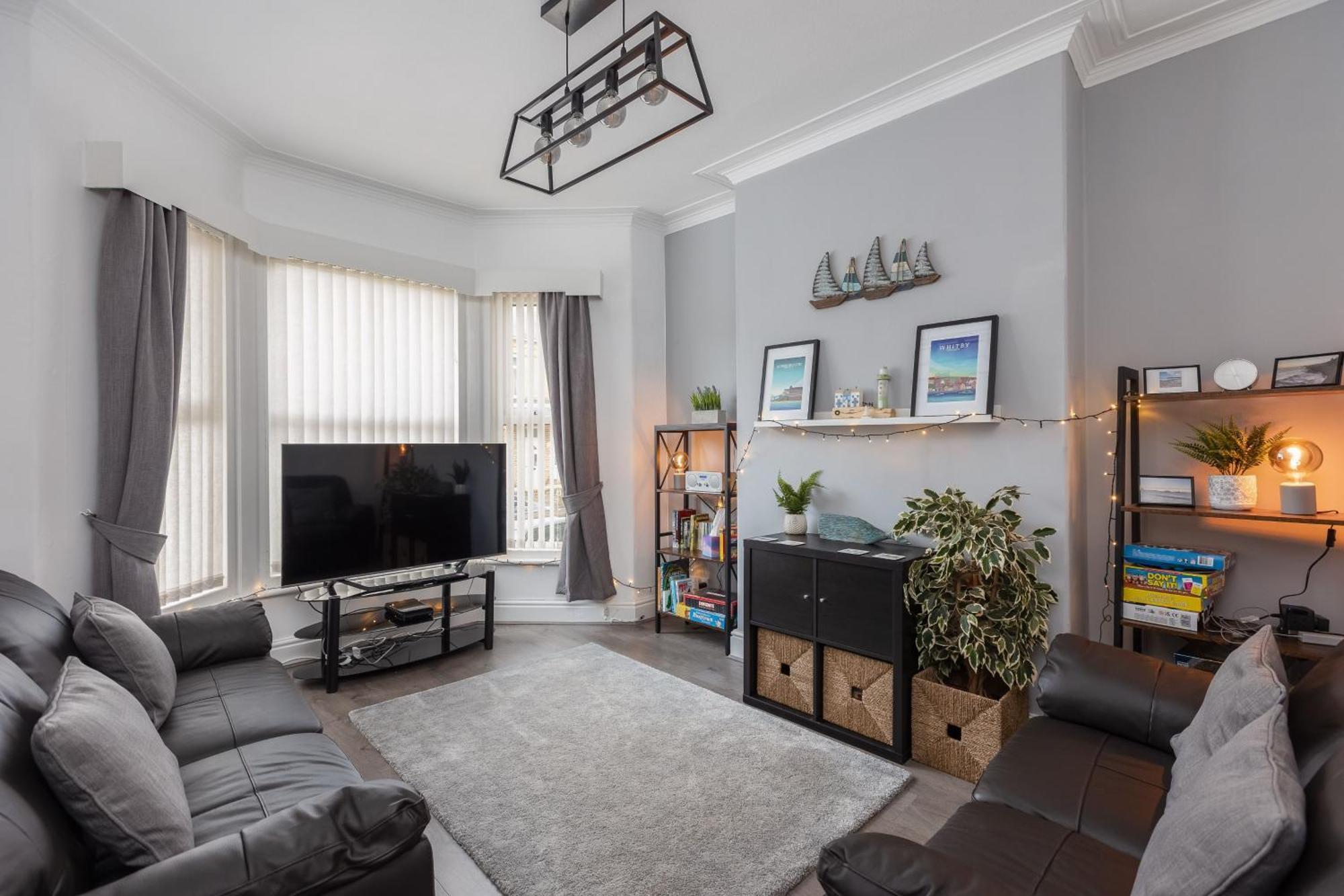 Coastal Escape Close To North Bay- Pet Friendly Scarborough